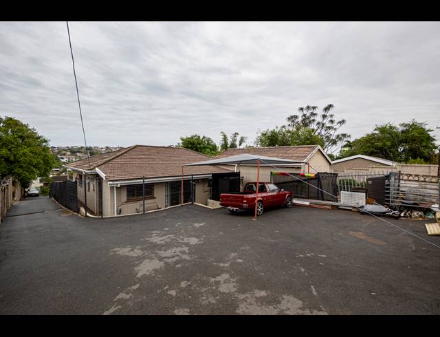 3 BEDROOM HOUSE FOR SALE IN BLUFF